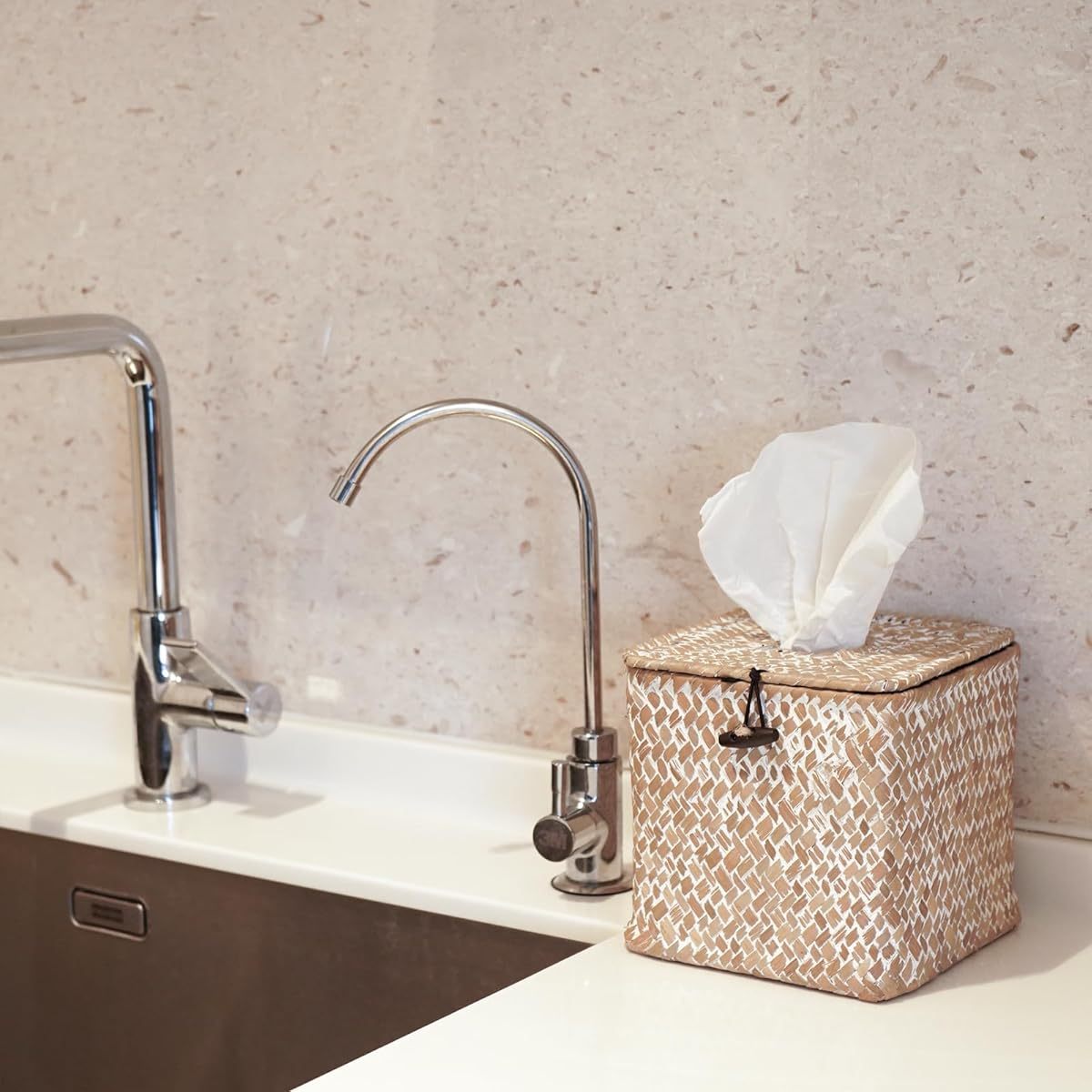 Segrass Woven Tissue Box Cover - Boho Farmhouse Plastic Napkin Holder with Lid, Square Whitewash Finish 5.9x5.7x5.7 Inch for Bathroom, Living Room, Kitchen, Bedroom, Office, Car